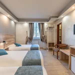 Leone D'oro - Close To Piazza Vittorio Guest house
